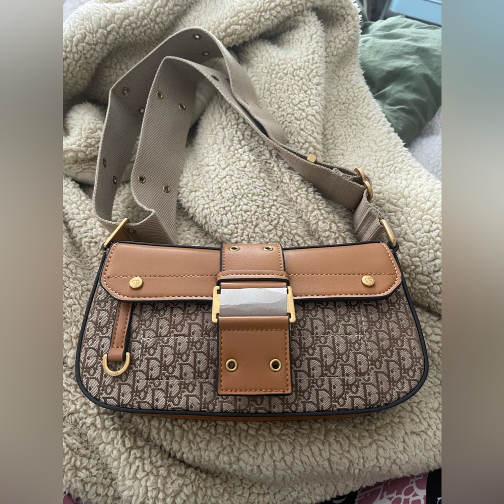 Street Chic Columbus Trotter Brown Baguette